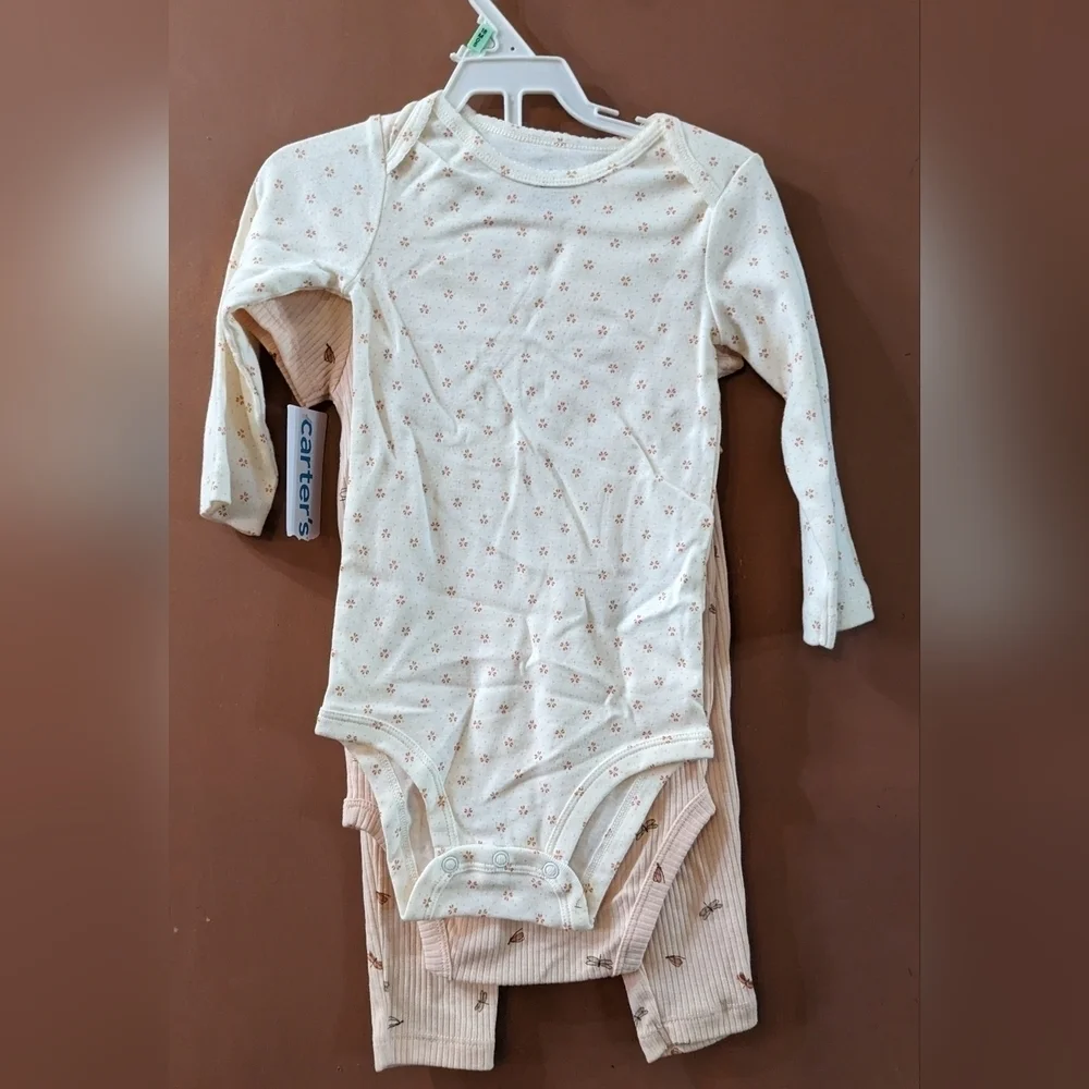 New Carter's 3pc onesie & pants set, size 18 months, TG